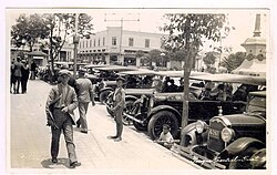 Italians in the central park of Guatemala City (1900).