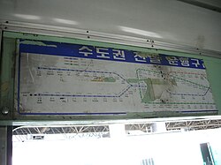 Fragment of a Seoul Subway map from the early 1980s, which shows the Korail-managed portions of Line 1 in blue and the Seoul Metro-managed underground portion as red