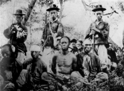 Korean soldiers and Chinese captives