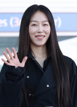 Seo Hyun-jin has achieved a total of 15 cumulative weekly first place wins, ranking 4th overall. She holds the record for the highest number of dramas (six) contributing to these wins: Another Miss Oh (2016), Dr. Romantic (2016–2017), Temperature of Love (2017), The Beauty Inside (2018),You Are My Spring (2021), and Why Her (2022).