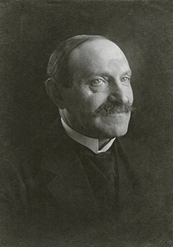 Hugo Haase, the USPD co-chair of the Council of the People's Deputies