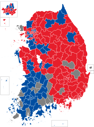 Distribution of Elected Mayors by Party People Power Democratic Progressive Independent