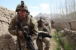 10th Mountaineers advance on a sniper.