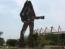 2006 sculpture of Shakira in Barranquilla