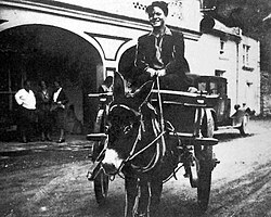 After graduating, 16-year-old Welles embarked on a painting and sketching tour of Ireland and the Aran Islands, traveling by donkey cart (1931).