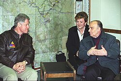 Chairman of the Presidency of Bosnia and Herzegovina Alija Izetbegović (right) meeting with US president Bill Clinton (left) in 1997 in Tuzla.