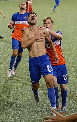 Andrew Wiedeman celebrates during FC Cincinnati's 2017 win over Chicago Fire.