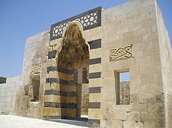 Entrance to the Throne Hall: an iwan with ablaq masonry