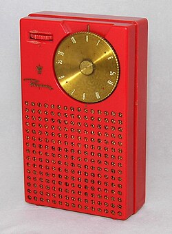 The Regency TR-1, which used Texas Instruments' NPN transistors, was the world's first commercially produced transistor radio in 1954. Size: 3×5×1.25 inch (7.6×12.7×3.2 cm)