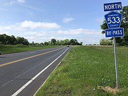 Looking north along Somerset Courthouse Road signed as CR 533 Bypass