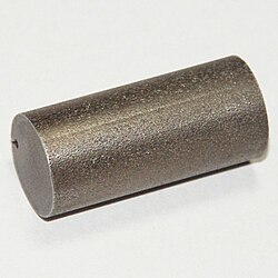 Tungsten rod with oxidised surface