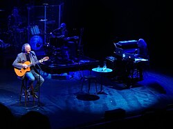 Serrat during his concert in the Olympia (Paris), on 12 May 2018.