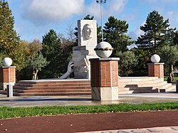 Champigny-sur-Marne Portuguese monument (Monument des Portugais)