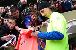 Ibrahimović signing autographs for fans in 2010