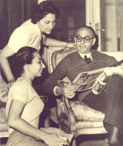 The Frondizis in 1960.