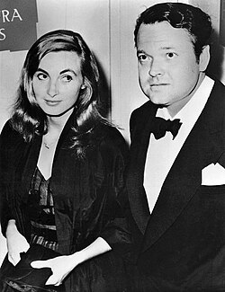 Paola Mori and Welles, days before their marriage (May 1955)