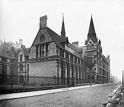 The first home of the Medical School in Coupland Street, Chorlton on Medlock (as seen in 1908 looking west)[4]