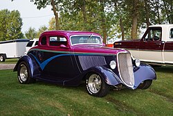 1933 Ford 5-window coupe, often cited as an example of a street rod