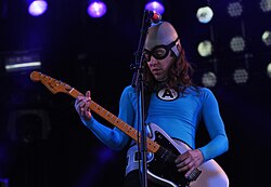 Eaglebones Falconhawk replaced longtime guitarist Chainsaw in mid-2006