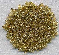 Rough diamonds ≈1 to 1.5 mm in size from the DR Congo