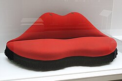 Mae West Lips sofa, V&A, London