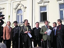 Poroshenko and Viktor Yushchenko during the meeting before Mukacheve mayoral election on 16 April 2004