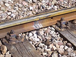 Welded rail joint