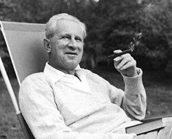 Herbert Marcuse, associated with the Frankfurt School of critical theory, was a libertarian socialist thinker who influenced the New Left radical student movements of the era.[102]