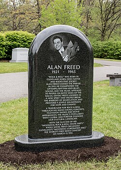 Alan Freed's gravestone at the Lake View Cemetery in Cleveland, Ohio
