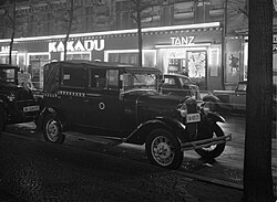 The "Kakadu" (1919–1937), a Pre-World War II nightclub in Berlin,[17] offered a bar, a dance floor, live music played by jazz band, and cabaret.
