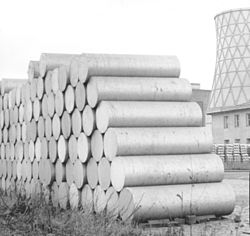 Extrusion billets of aluminium