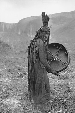 A Mongolian shaman, photo by Sakari Pälsi, 1909