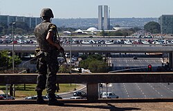 Soldier of the Brazilian Army patrols the surroundings of the Summit of Heads of State of Unasur in 2008, held in Brasília.