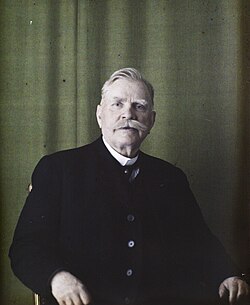 Autochrome portrait by Auguste Léon, 1922