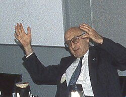 Friedrich L. Bauer at the editors' meeting of Informatik Spektrum on 29 May 1995.