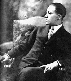 The novelist Ödön von Horváth chronicled the coarseness of affect that limited the worldview of the bourgeoisie. (ca. 1919)