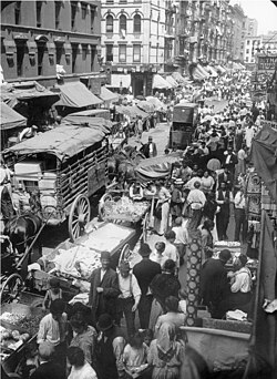 Lower East Side scene c. 1903, near where Beth Israel Hospital was founded
