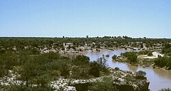 View of the Desaguadero River along the caldén-speckled espinál between Mendoza and San Luis provinces.