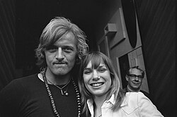 Rutger Hauer and Monique van de Ven play the lead roles in Paul Verhoeven's film "Turkish Delight (1973 film)".