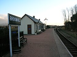 A view of the Broomhill platform and station buildings looking towards Boat of Garten