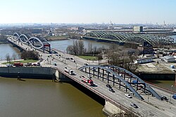 Neue and Freihafen-Elbbrücke