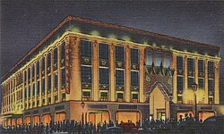 The historic California Churrigueresque-style Harris Department Store in 1940