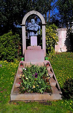 Gould's grave in the western end of East Highgate Cemetery