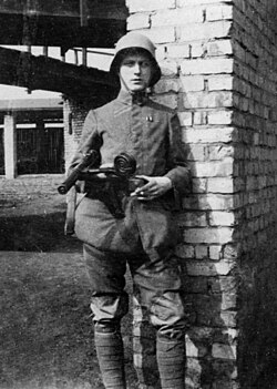 German stormtrooper with MP 18, 1918