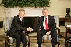 Kwaśniewski with U.S. President George W. Bush in Washington, D.C., October 2005