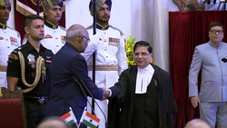 A presidential aide-de-camp to the left of President Ram Nath Kovind, who has just administered the oath of office to Indian Chief Justice Dipak Misra on 28 August 2017