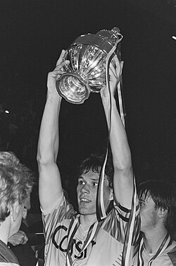 Van Basten lifting the 1987 KNVB Cup for Ajax