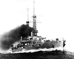 USS New York making full steam (1915)