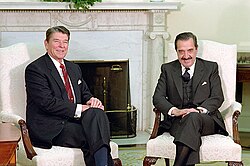 Alfonsín meets with U.S. president Ronald Reagan.