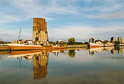 Dock 1 of Puerto Madero in 1999.